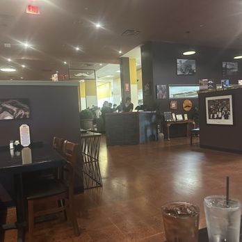 Augie's - Interior of restaurant - Burgers Near Me - Prescott, Arizona
