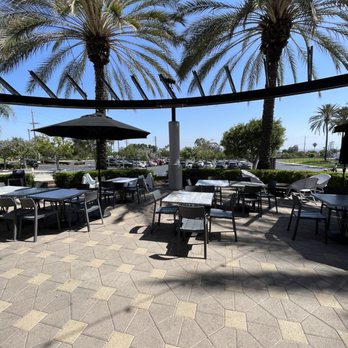 Canvas Coffee - Outdoor seating - Coffee & Tea Near Me - Corona, California
