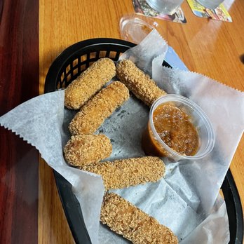 The Lookout Bar & Grill - Motzerella sticks - Sports Bars Near Me - Oxnard, California The Lookout Bar & Grill - Motzerella sticks - Sports Bars Near Me - Oxnard, California
