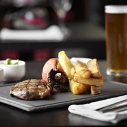 Wide Mouth Frog - The Wide Mouth Frog, Dalziel Park Hotel & Golf Club