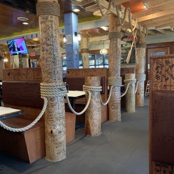 Storming Crab - the interior of a restaurant - Seafood Near Me - Buffalo, New York Storming Crab - the interior of a restaurant - Seafood Near Me - Buffalo, New York