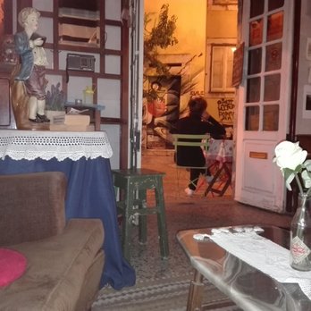 Boutique Taberna - Poseyyyyyy dans vieux fauteuils crapauds.. - Cafes Near Me - Lisbon, 11 Boutique Taberna - Poseyyyyyy dans vieux fauteuils crapauds.. - Cafes Near Me - Lisbon, 11
