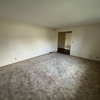 ACT Professional Painting and Decorating - Living rm before - Painters Near Me - Livermore, California ACT Professional Painting and Decorating - Living rm before - Painters Near Me - Livermore, California