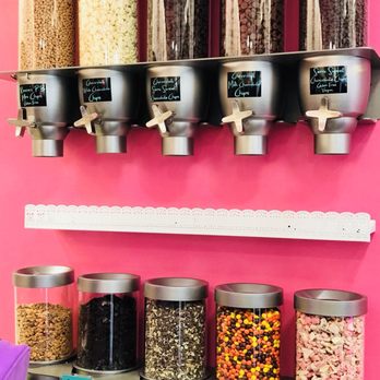 Cookie Dough Dreams - Desserts Near Me - Burbank, California