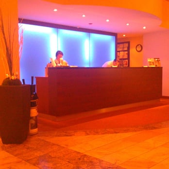 Leonardo - Die Rezeption gibt sich modern - Hotels Near Me - Karlsruhe, BW
