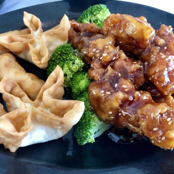 Chen Yang Li - Sesame chicken lunch combo with crab rangoon and chicken fingers - Chinese Near Me - Bedford, New Hampshire