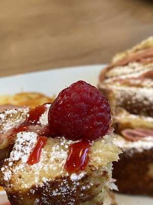 Broken Yolk Cafe by null