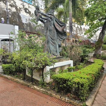Viejo San Juan - Statue at the Plaza of the Heritage of Americas in Old San Juan - Local Flavor Near Me Viejo San Juan - Statue at the Plaza of the Heritage of Americas in Old San Juan - Local Flavor Near Me