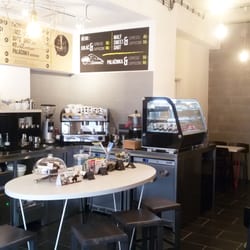 Jiný Kafe - Zakládáme si na tom, že naše kuchyně je otevřená hostům.
