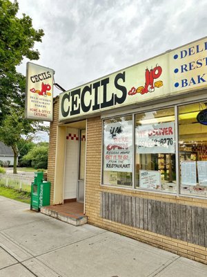 Cecil's by null