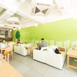 Peace Square - A cozy environment for you to sit and relax with a cup of coffee, a pot of herbal tea or some snacks and plan for your next stop around HK