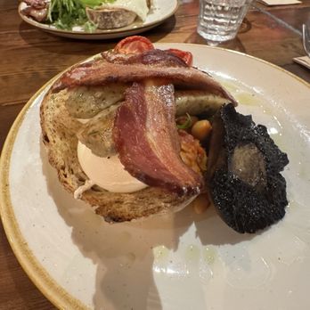 The Black Penny - Cafes Near Me - London, XGL