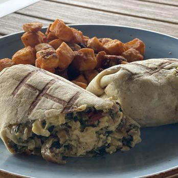 Tides Coastal Kitchen - Breakfast burritos - Cocktail Bars Near Me - Virginia Beach, Virginia Tides Coastal Kitchen - Breakfast burritos - Cocktail Bars Near Me - Virginia Beach, Virginia