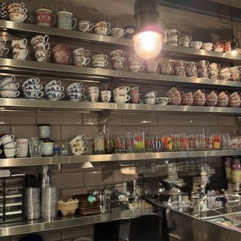 半路咖啡 - Pretty cups and mugs - Coffee & Tea Near Me - Hong Kong, HK 半路咖啡 - Pretty cups and mugs - Coffee & Tea Near Me - Hong Kong, HK