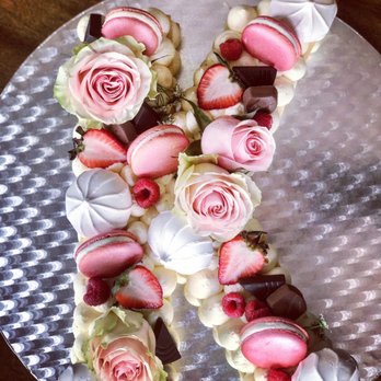 Eye Candy Bake Shop - Birthday Cake - Desserts Near Me - Geneva, Illinois