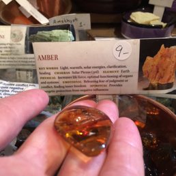 Photograph of crystal (Amber) Photograph of crystal (Amber)