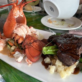 Geoffrey's Malibu - Surf and Geoffrey 's Surf n ' Turf - Seafood Near Me - Malibu, California
