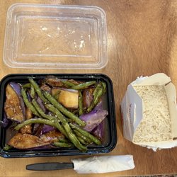 Spicy string beans and eggplants w/white rice to go.