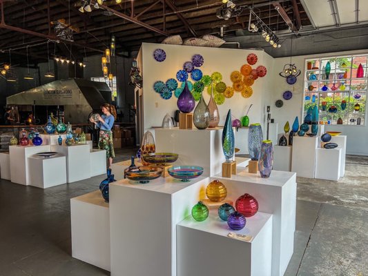 Lexington Glassworks by null