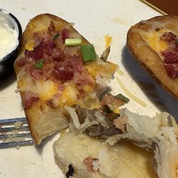 Bob's Classic Brass & Brew - Baked potatoes,  pretending to be Potato skins