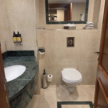Killarney Towers Hotel - Hotels Near Me - Killarney, Kentucky Killarney Towers Hotel - Hotels Near Me - Killarney, Kentucky