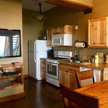 Baycrest Lodge - Inside Fireweed - Vacation Rentals Near Me - Homer, Alaska