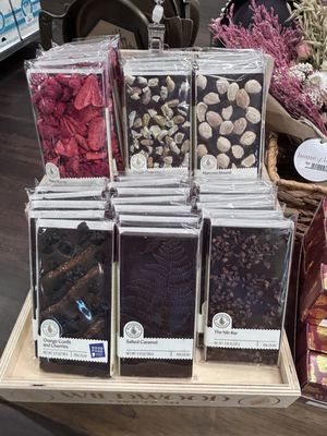 Rosewood Market by null