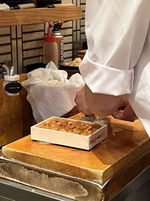 Manten Sushi Nihonbashi by null