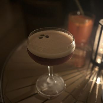 Evening Bar - Bars Near Me - Detroit, Michigan
