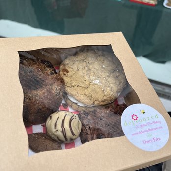Defloured - All the gopds - Bakeries Near Me - Chicago, Illinois