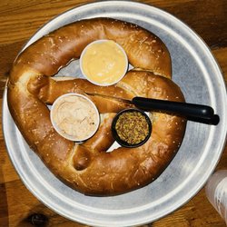 Green Bay Distillery - Beer Pretzel