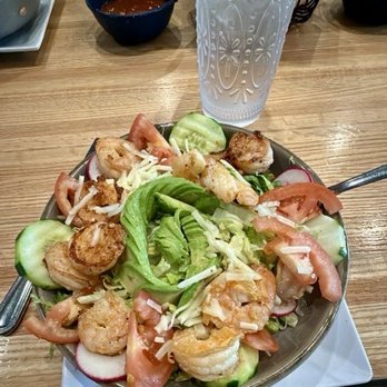 Mextizo - Grilled Shrimp salad. - Mexican Near Me - Cedar Rapids, Iowa