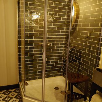 Sitbe Cider - Bathroom - Cocktail Bars Near Me - Harrodsburg, Kentucky