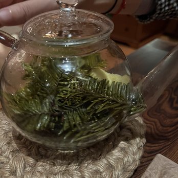 Harbor House Inn - Infusion of douglas fir, lemon, ginger - Bed & Breakfast Near Me - Elk, California