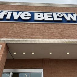 Five Below - Outside