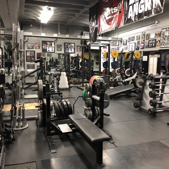 Quads Gym - First floor - Gyms Near Me - Chicago, Illinois