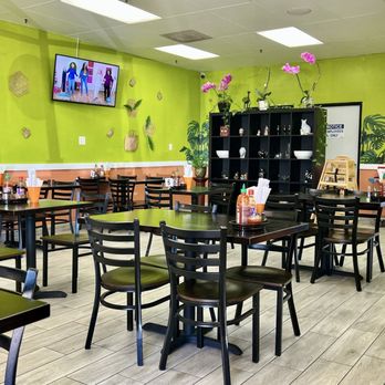 Banh-Mi Grill - Indoor dining - Vietnamese Near Me - Ventura, California