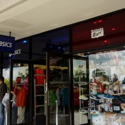 asics outlet store cheshire oaks