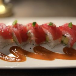 Saffron Social - Spicy Tuna rolls