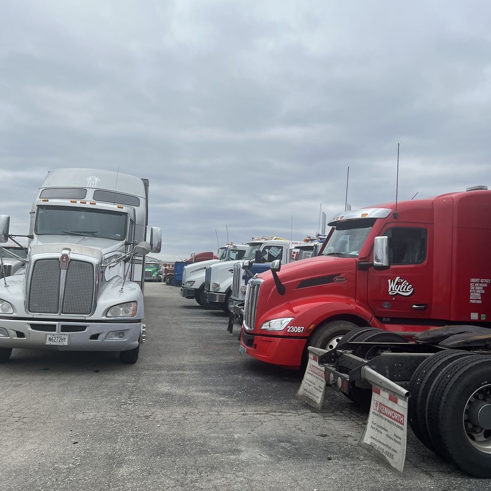 Fast Lane Towing - Towing Near Me - Collinsville, Illinois Fast Lane Towing - Towing Near Me - Collinsville, Illinois