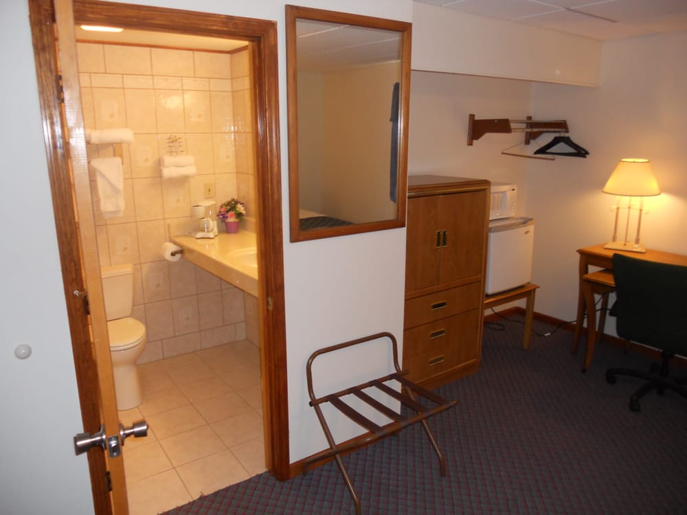 TRAVELIER MOTEL Updated August 2024 21 Photos 600 Business 54 S