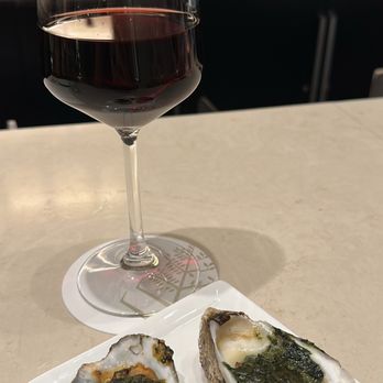 Ravello - Wine and Oysters (compliments of the chef) - Italian Near Me - Orlando, Florida