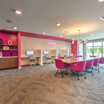 Pinnacle - Business Center - Apartments Near Me - Jacksonville, Florida