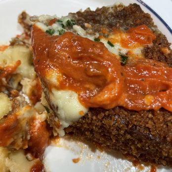 John B Neighbourhood Pub - Overly crispy Mac and cheese - Pubs Near Me - Coquitlam, British Columbia