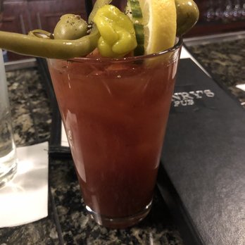 Henry's Pub - American Near Me - Loveland, Colorado