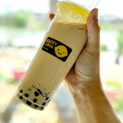 Happy Lemon - Happy lemon makes me a happy person ;) This is milk tea with boba and egg pudding. Zero sugar and less ice