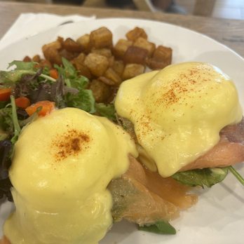 Aloha Kitchen - Breakfast & Brunch Near Me - Honolulu, Hawaii