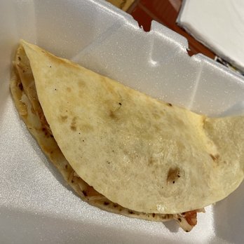 El Salto Mexican Restaurant - Chicken quesadilla - Mexican Near Me - Chesterfield, Missouri