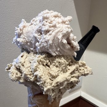 Gelato Gallonetto - Hazelnut and pistachio gelato - Ice Cream & Frozen Yogurt Near Me - Venice, VE Gelato Gallonetto - Hazelnut and pistachio gelato - Ice Cream & Frozen Yogurt Near Me - Venice, VE