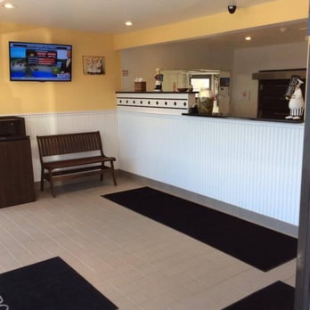 Napoli's Pizza - a view of the front desk - Pizza Near Me - Haverhill, Massachusetts